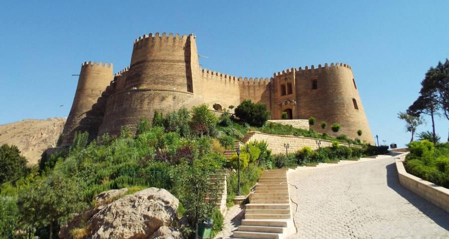 قلعه‌فلک‌الافلاک اصلی‌ترین محرک‌ جذب گردشگر خارجی است